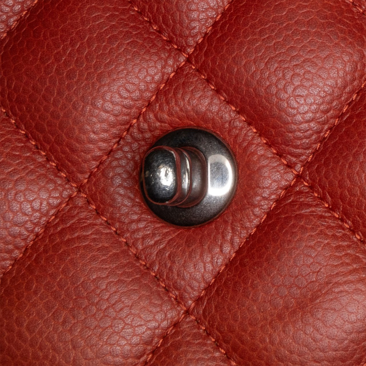 Chanel Jumbo Classic Caviar Double Flap Rood