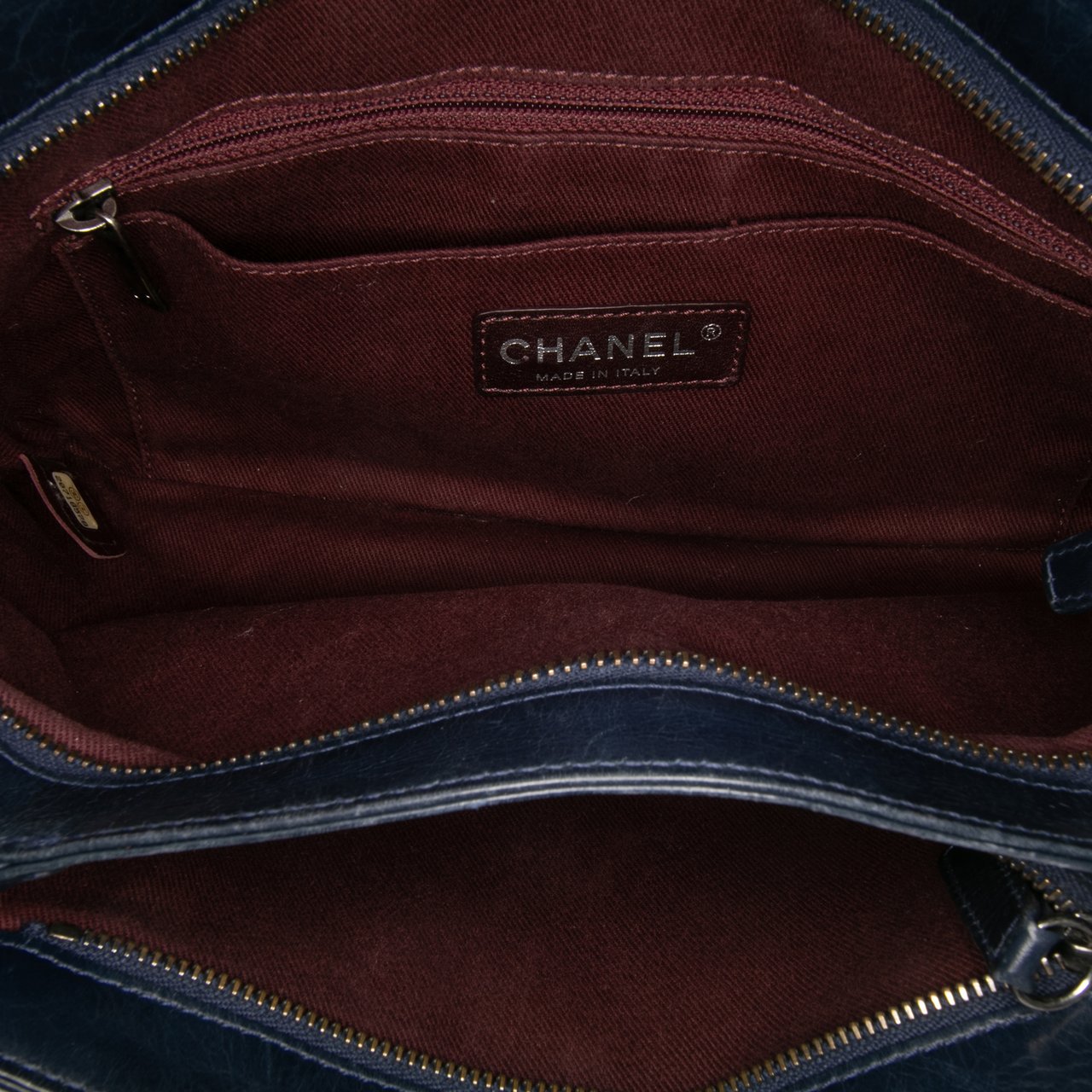 Chanel Quilted Glazed Calfskin Coco Pleats Chain Clutch Blauw
