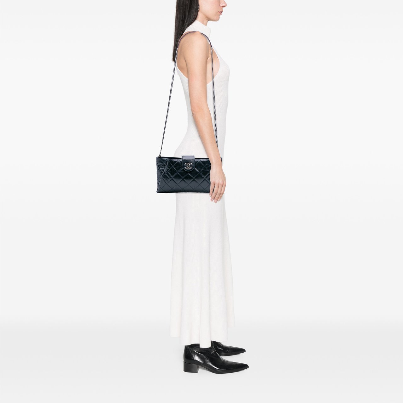 Chanel Quilted Glazed Calfskin Coco Pleats Chain Clutch Blauw