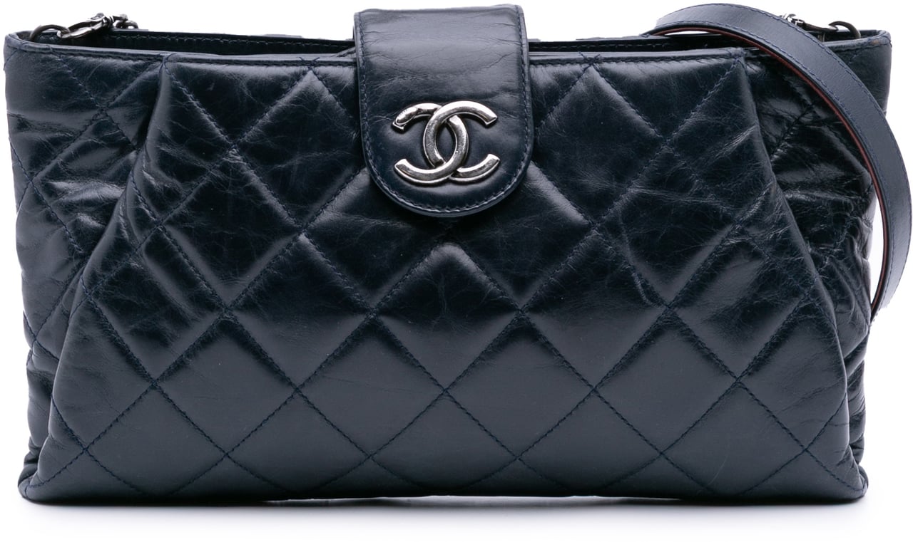 Chanel Quilted Glazed Calfskin Coco Pleats Chain Clutch Blauw