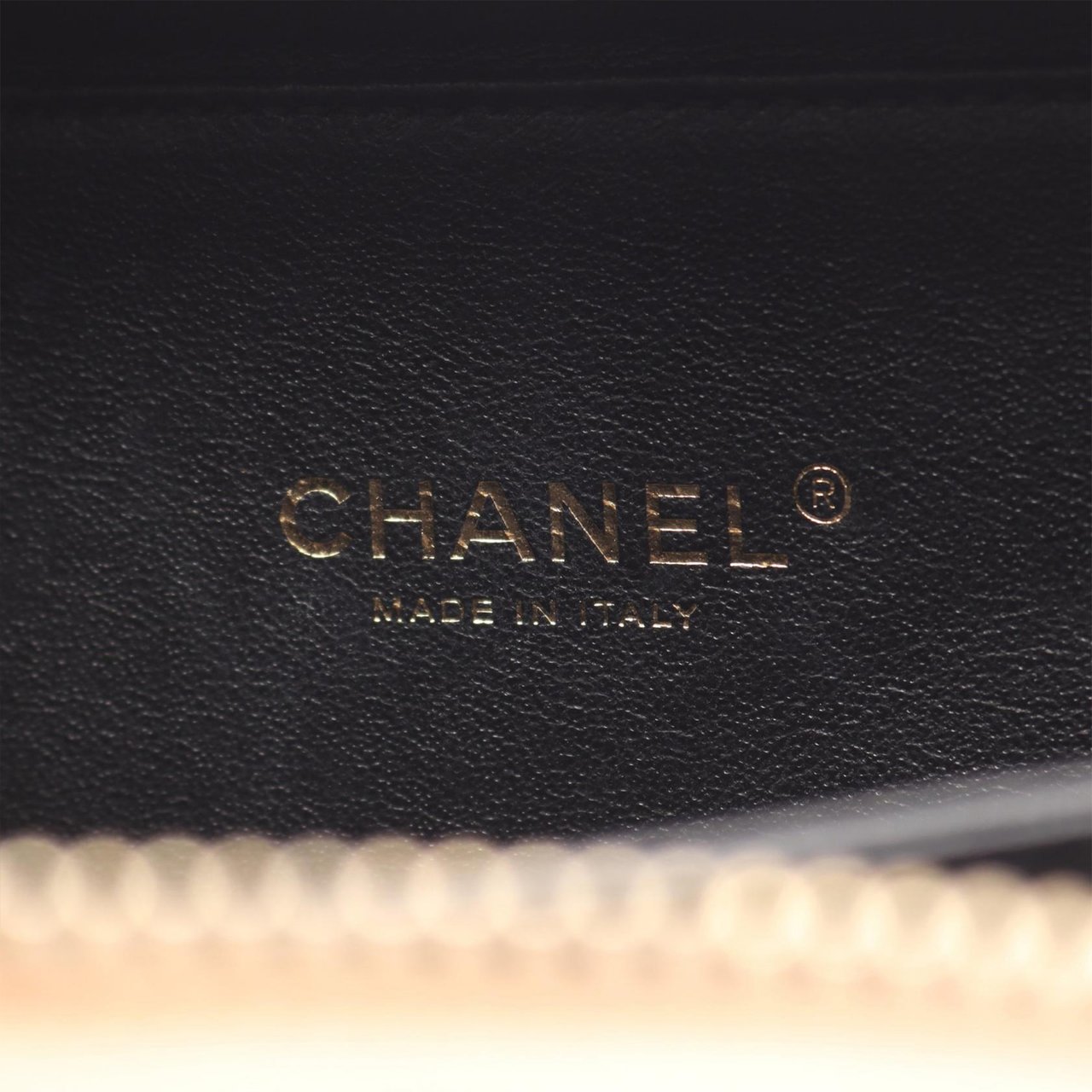 Chanel Small Caviar CC Filigree Vanity Case Bruin