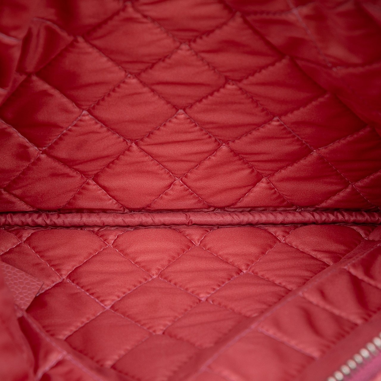 Chanel Small Quilted Caviar O Case Clutch Roze