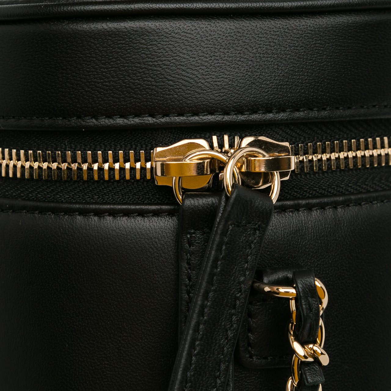 Chanel CC Lambskin Vanity Case Zwart