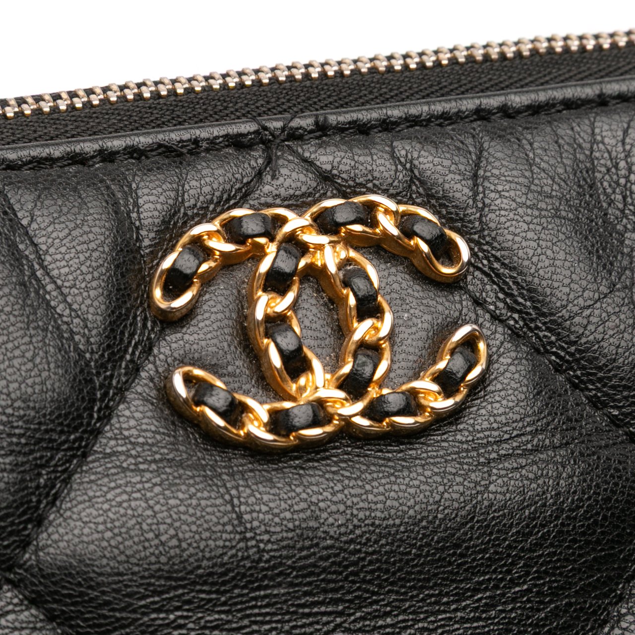 Chanel Large Goatskin 19 O Case Clutch Zwart