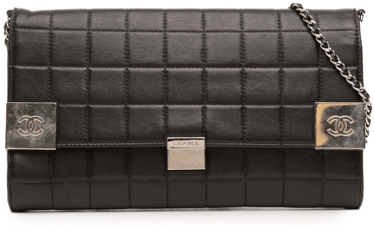 Chanel Quilted Lambskin Chocolate Bar Shoulder Bag Zwart