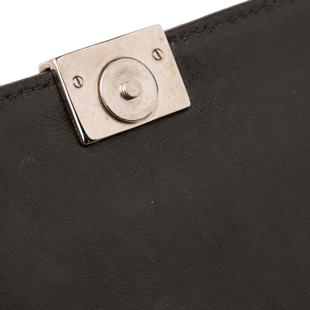 Chanel Quilted Lambskin Chocolate Bar Shoulder Bag Zwart