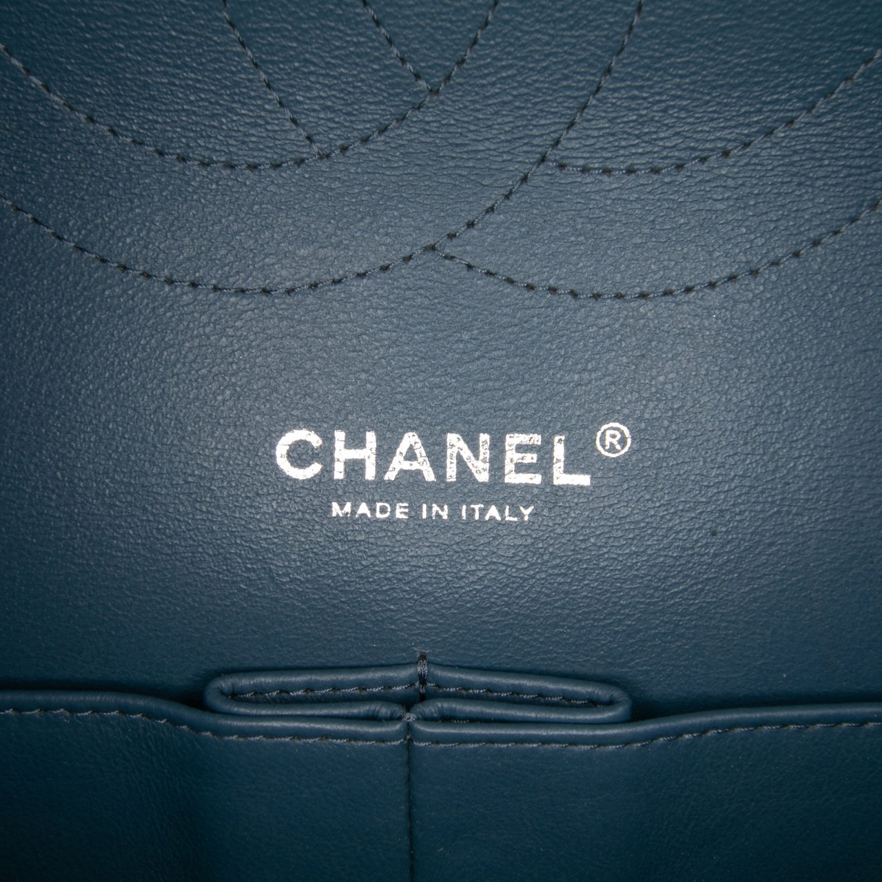 Chanel Jumbo Classic Caviar Double Flap Blauw