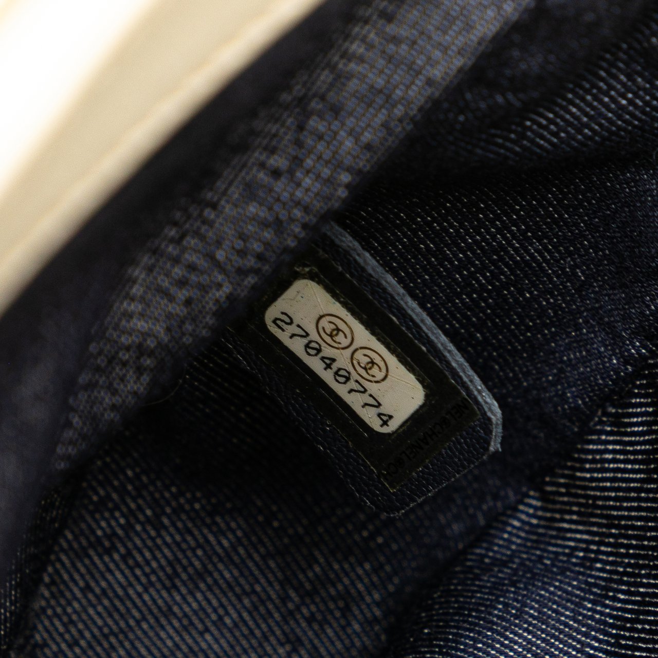 Chanel Crumpled Calfskin En Vogue Rope Flap Wit