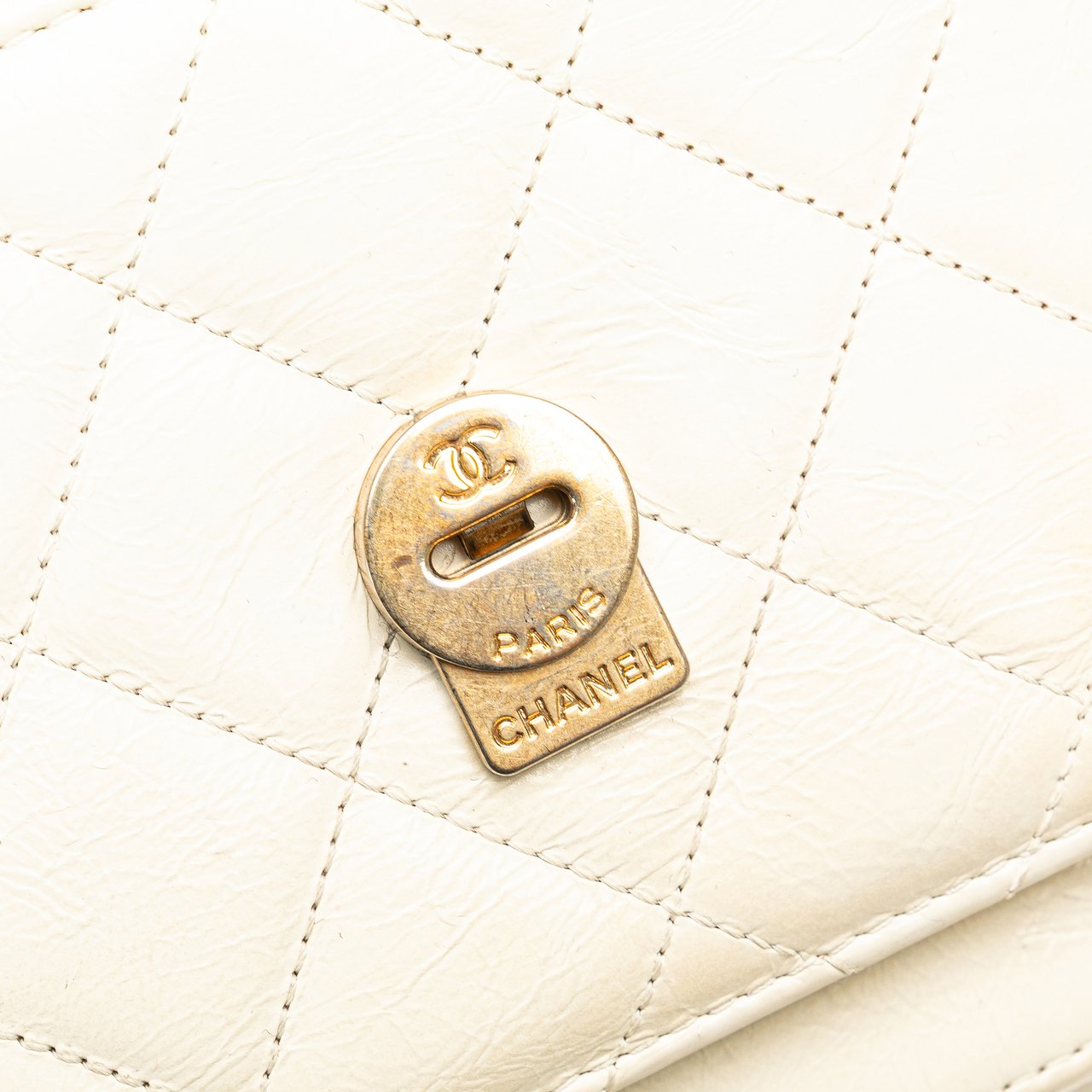 Chanel Crumpled Calfskin En Vogue Rope Flap Wit