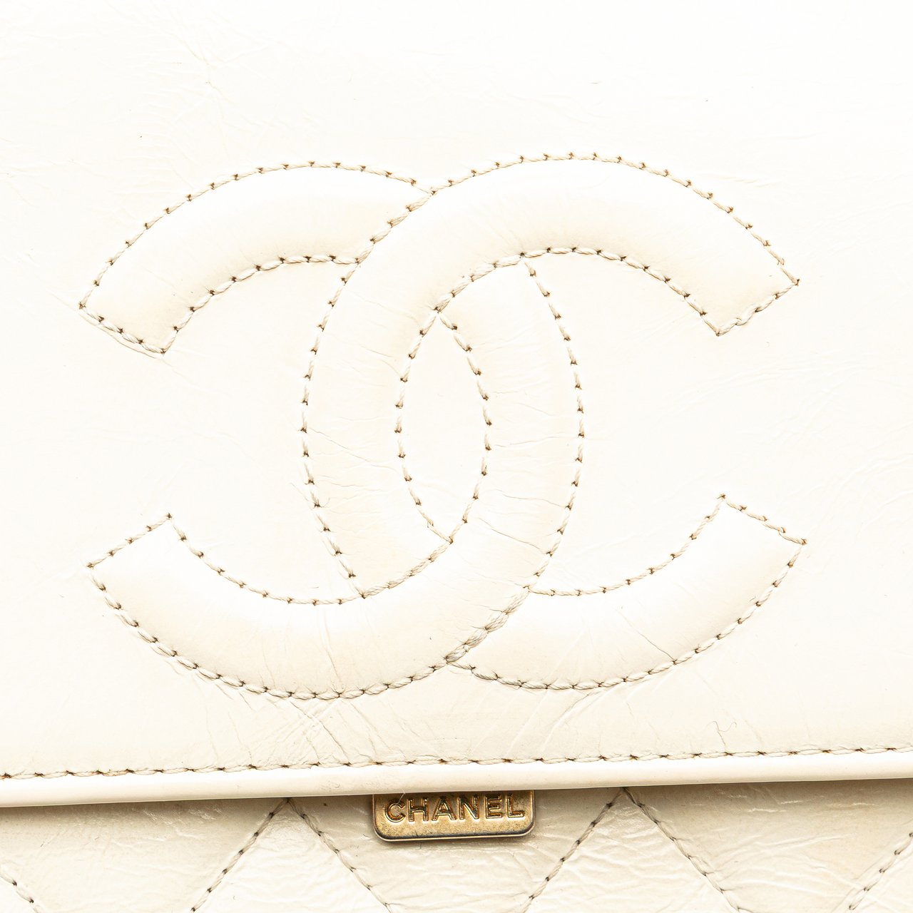 Chanel Crumpled Calfskin En Vogue Rope Flap Wit