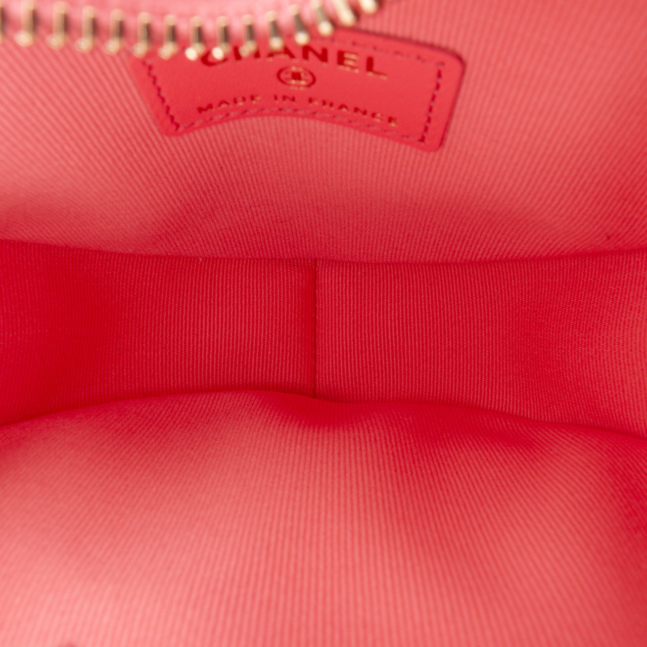 Chanel Mini Lambskin CC in Love Heart Crossbody Roze