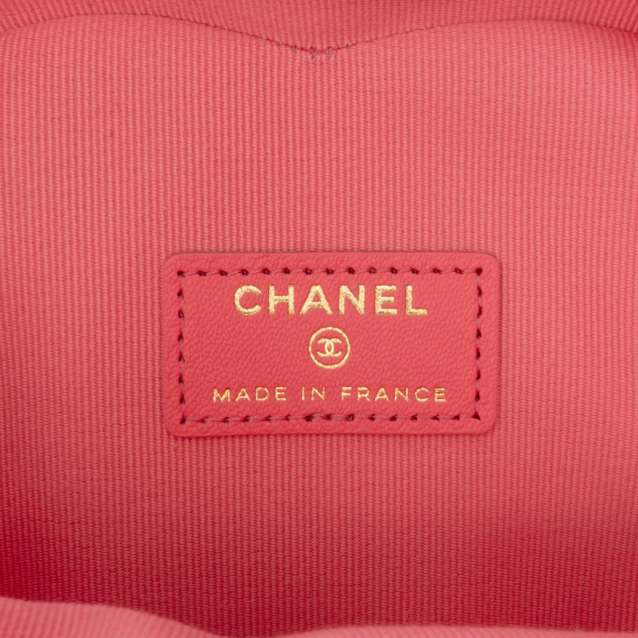 Chanel Mini Lambskin CC in Love Heart Crossbody Roze