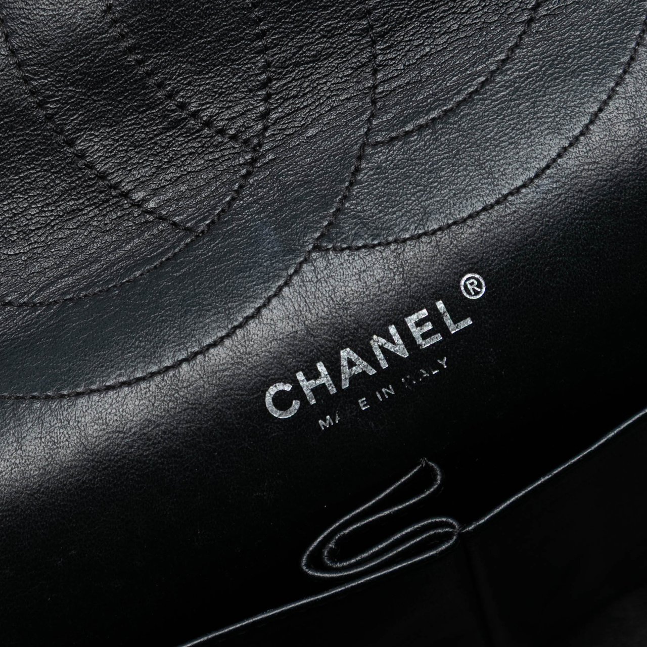 Chanel Iridescent Quilted Lambskin Reissue 2.55 Double Flap 227 Zwart