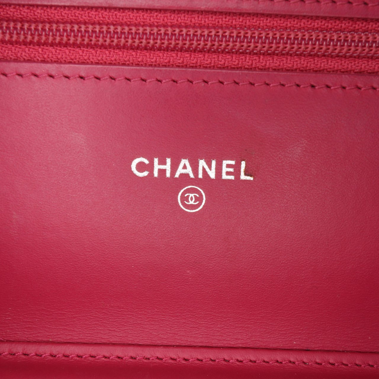 Chanel Quilted Patent Brilliant Wallet On Chain Rood