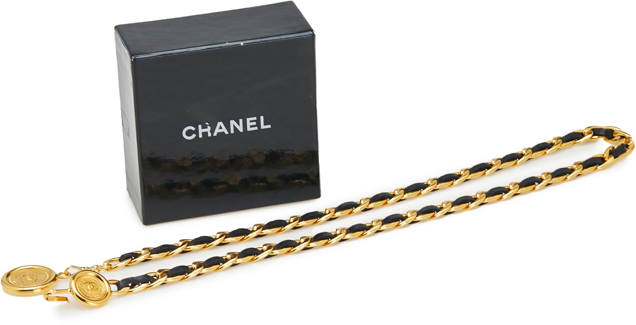 Chanel Gold Plated Medallion Leather Woven Chain Belt Goud