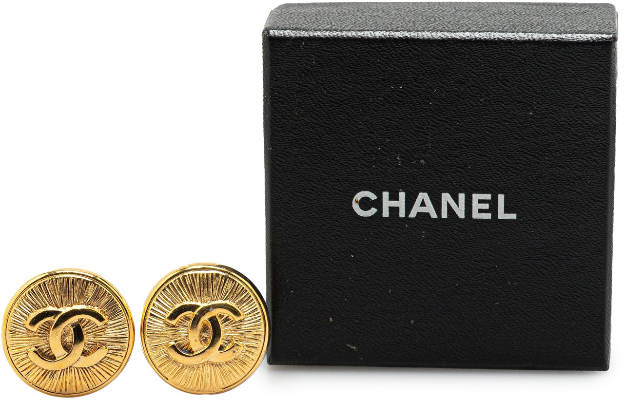 Chanel Gold Plated CC Round Clip on Earrings Goud