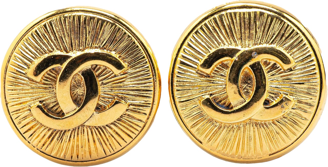 Chanel Gold Plated CC Round Clip on Earrings Goud