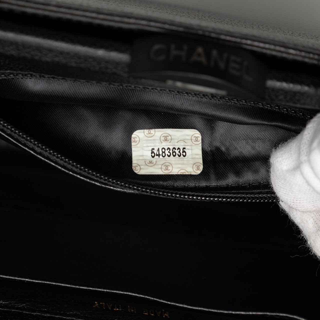 Chanel CC Calfskin Frame Handbag Zwart