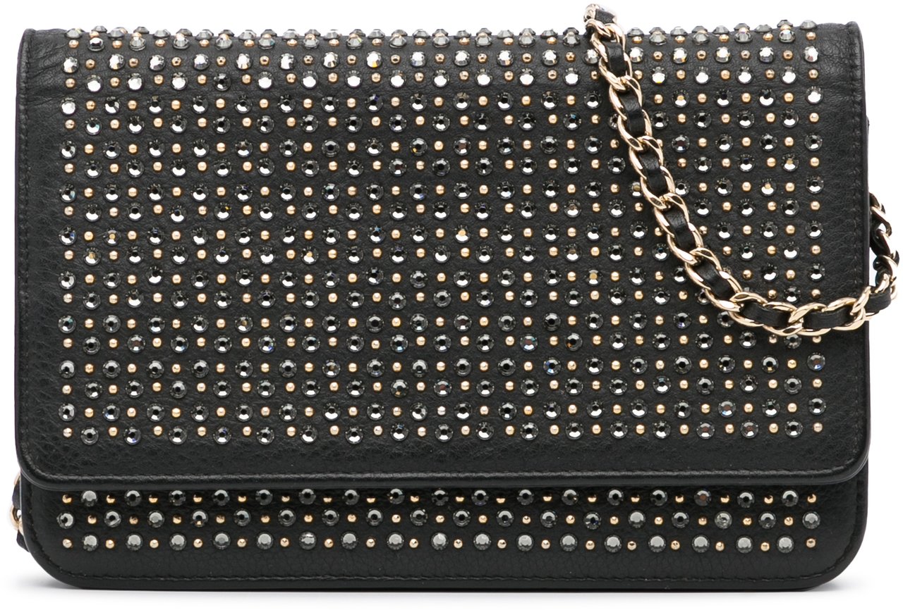 Chanel Studded Leather Wallet on Chain Zwart