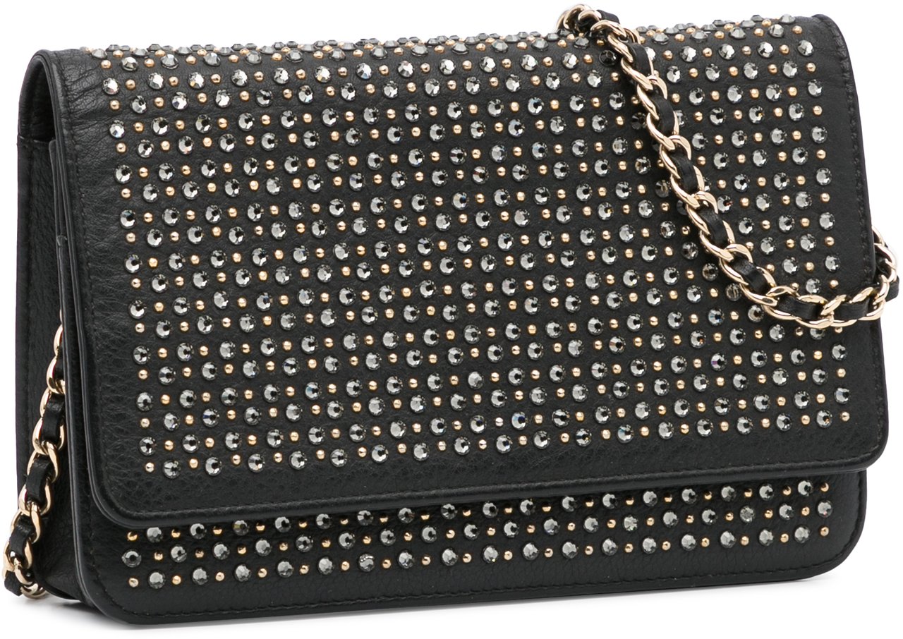 Chanel Studded Leather Wallet on Chain Zwart