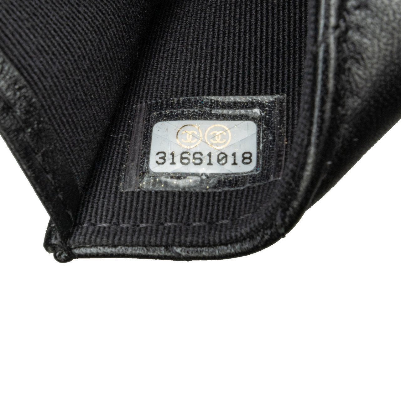 Chanel Quilted Lambskin So Black CC Hook Card Holder Zwart