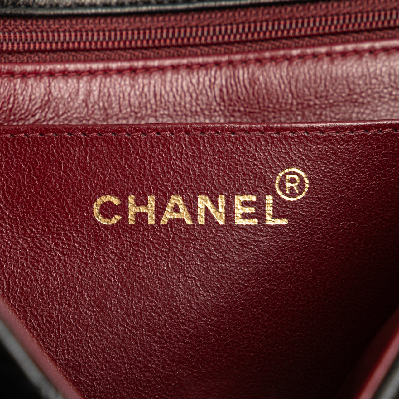Chanel CC Quilted Lambskin Flap Zwart