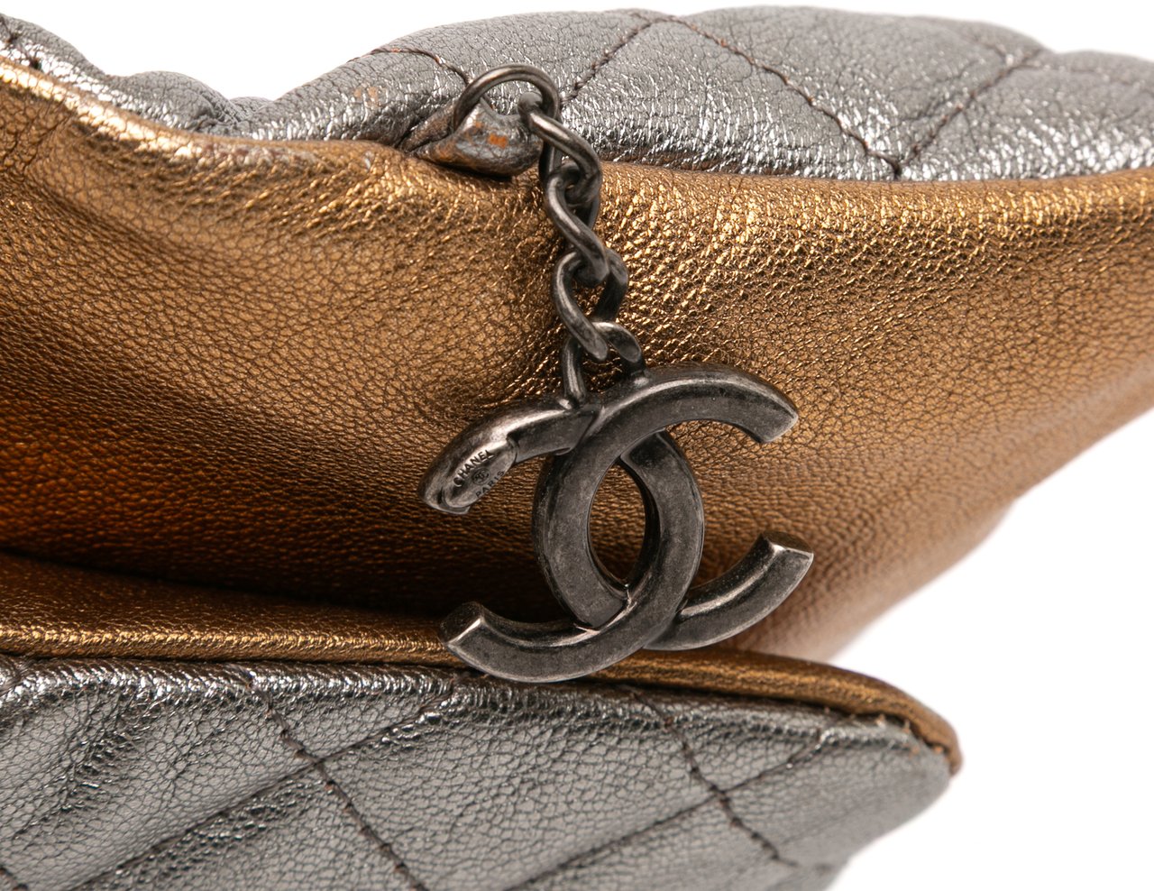 Chanel Quilted Metallic Goatskin Tabatiere Kisslock Foldover Clutch Zilver