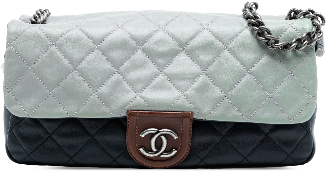 Chanel Large Tricolor Quilted Lambskin Country Chic Flap Blauw