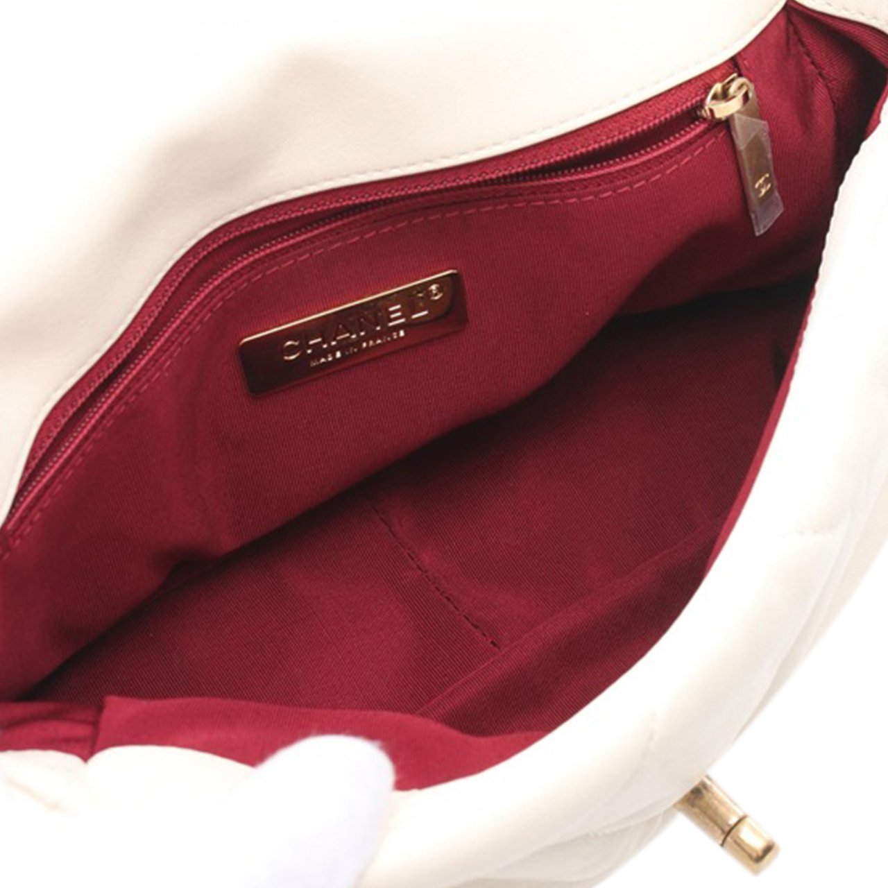 Chanel Medium Lambskin 19 Flap Wit