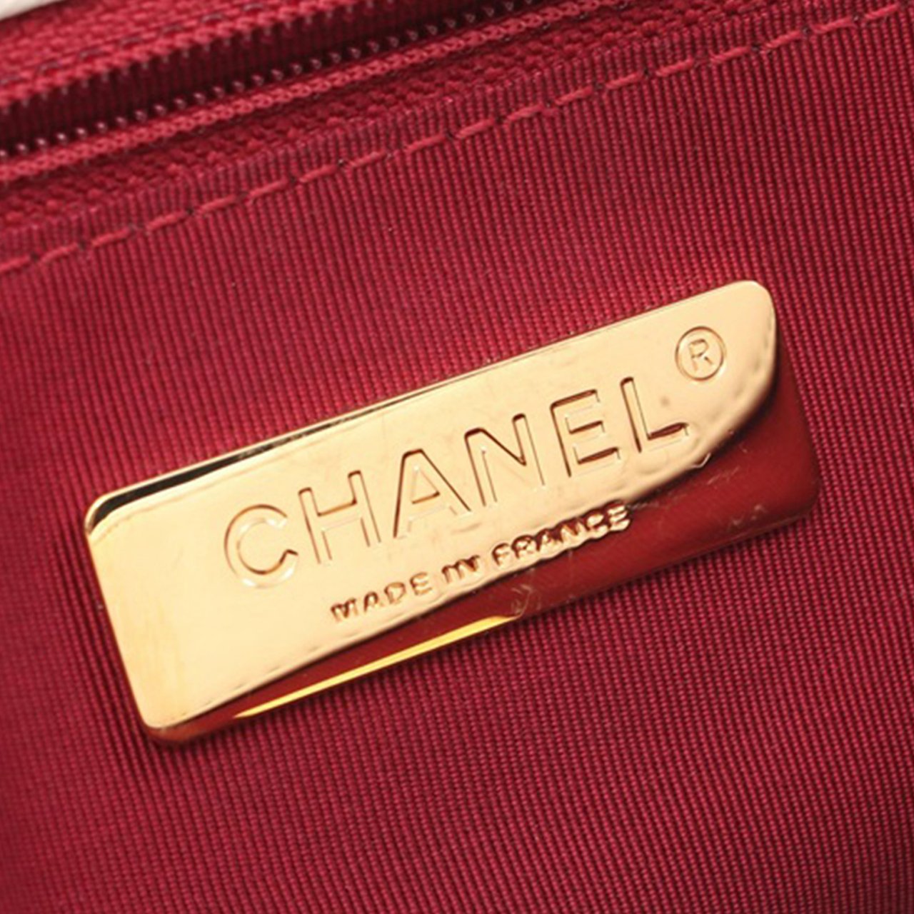 Chanel Medium Lambskin 19 Flap Wit