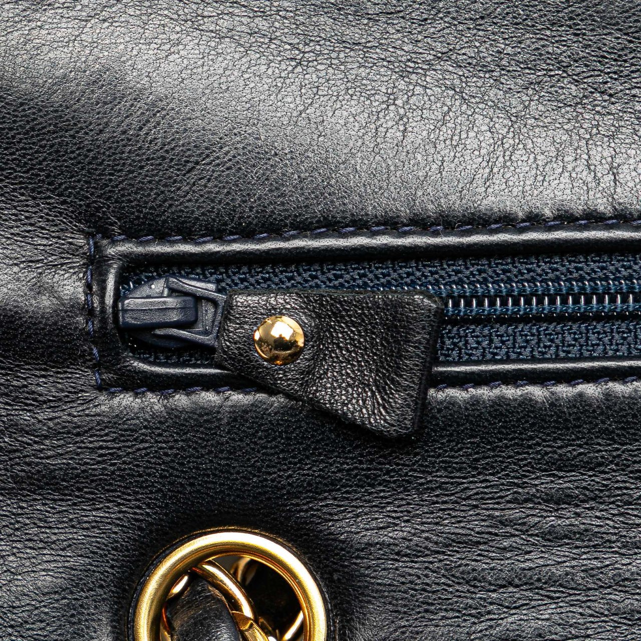 Chanel Medium Classic Lambskin Double Flap Blauw
