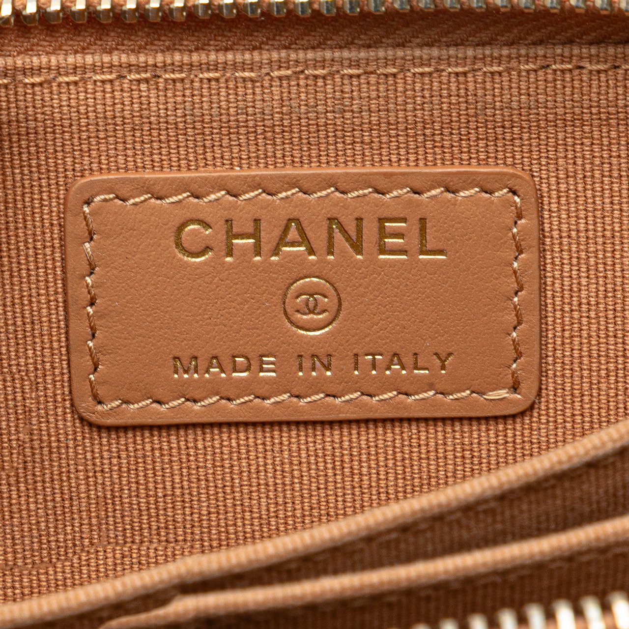 Chanel CC Quilted Caviar Zip Around Coin Purse Bruin