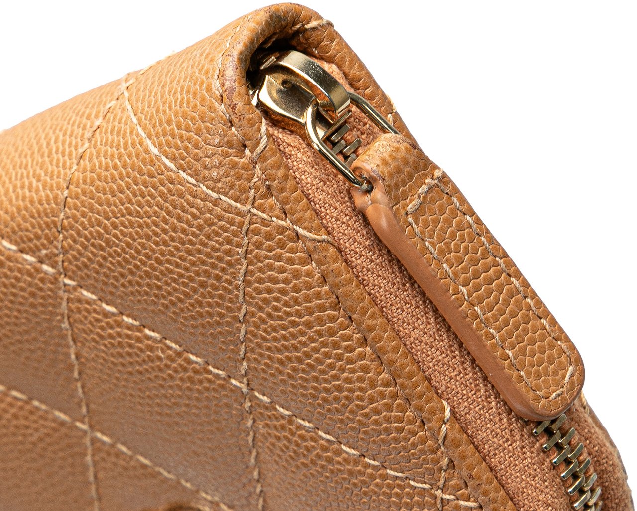 Chanel CC Quilted Caviar Zip Around Coin Purse Bruin