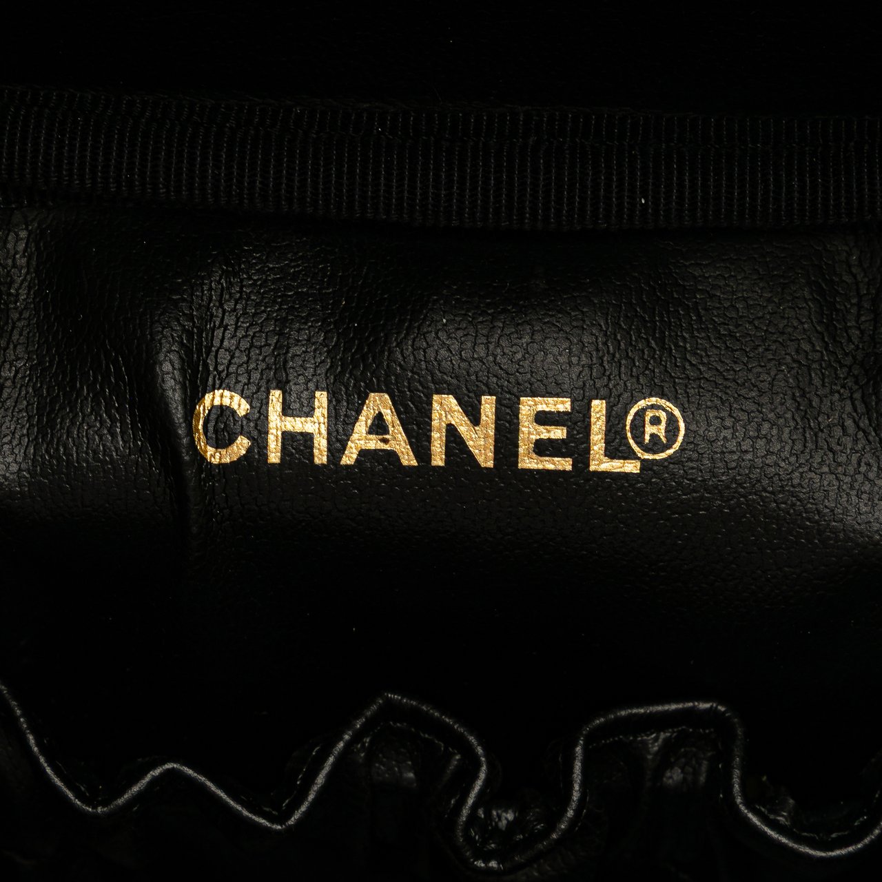Chanel CC Caviar Vanity Case Zwart