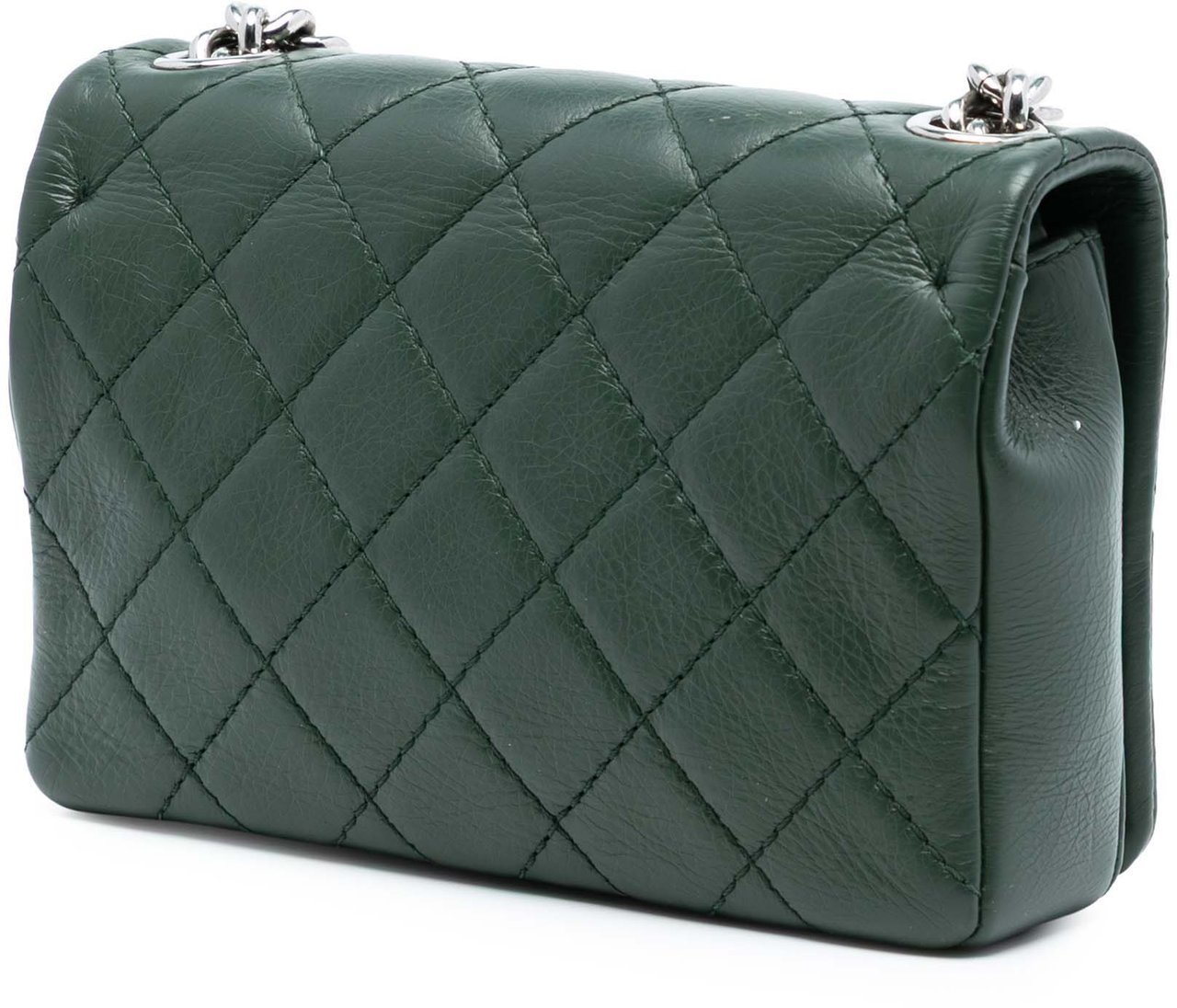Chanel Quilted Calfskin Chain Embossed Flap Groen