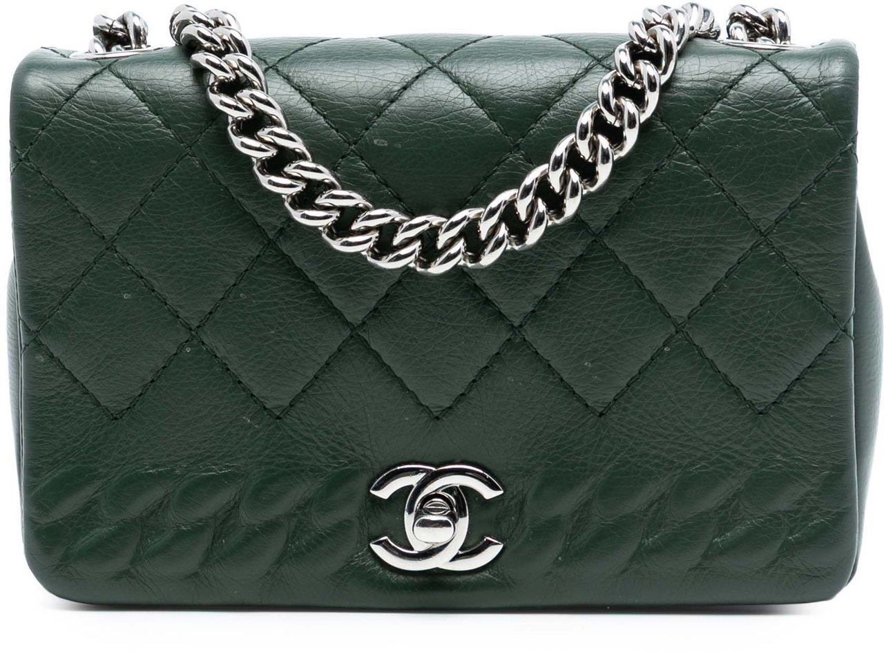 Chanel Quilted Calfskin Chain Embossed Flap Groen