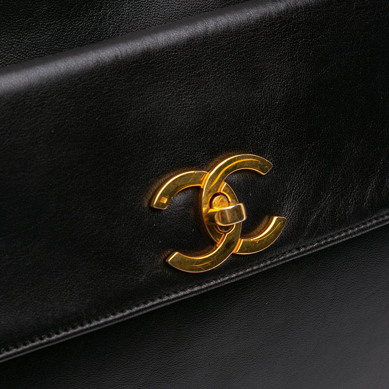 Chanel CC Lambskin Front Pocket Tote Zwart