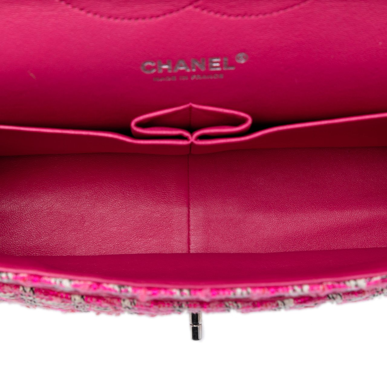 Chanel Jumbo Classic Tweed Double Flap Roze