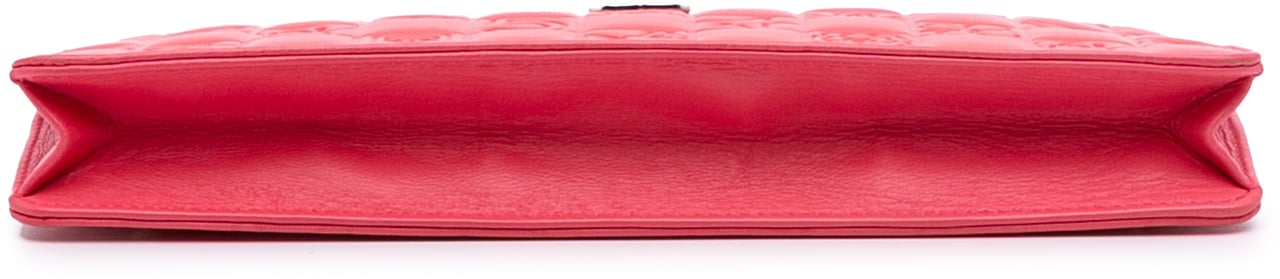 Chanel Lambskin Precious Symbols Pochette Roze