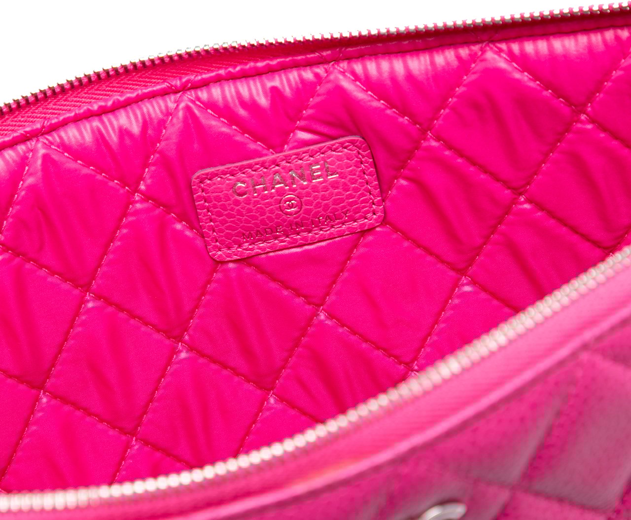 Chanel Large Quilted Caviar O Case Clutch Roze