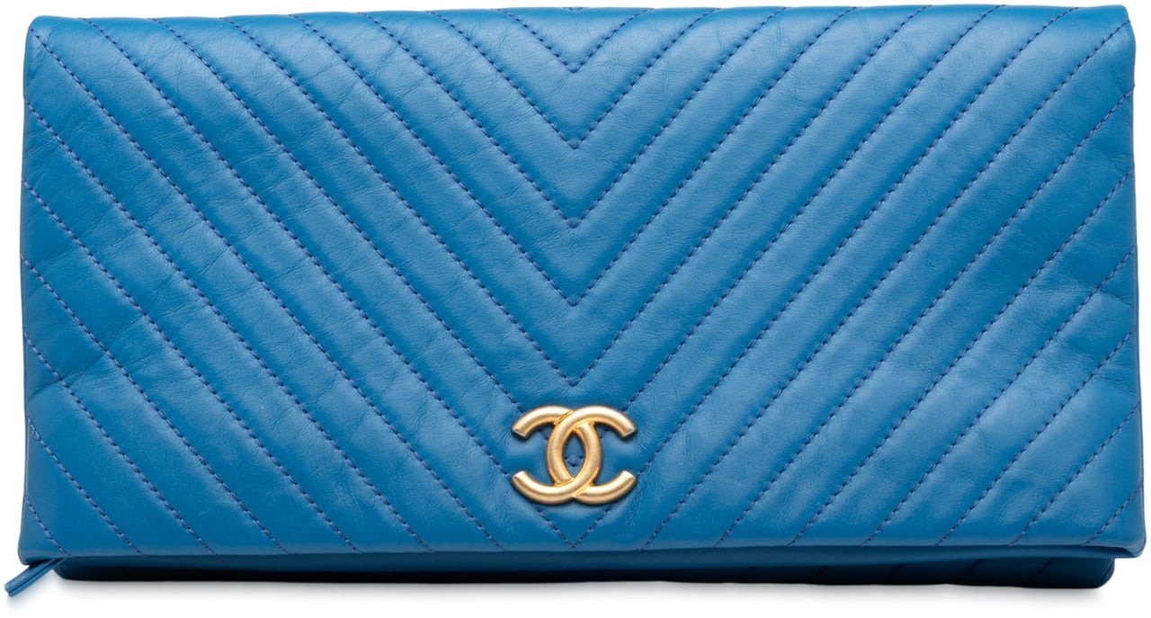 Chanel CC Chevron Lambskin Fold Over Clutch Blauw