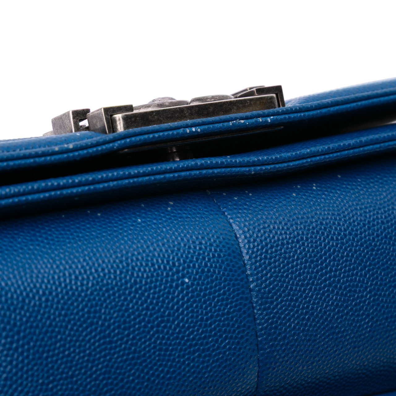 Chanel Old Medium Quilted Caviar Boy Flap Blauw