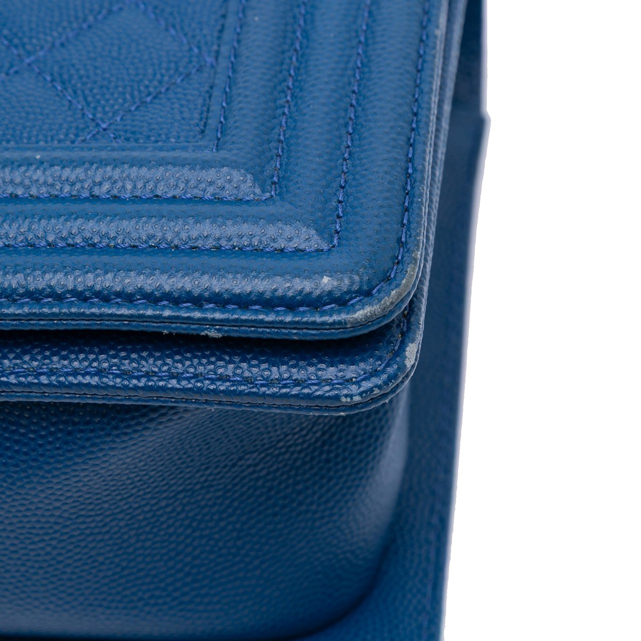 Chanel Old Medium Quilted Caviar Boy Flap Blauw