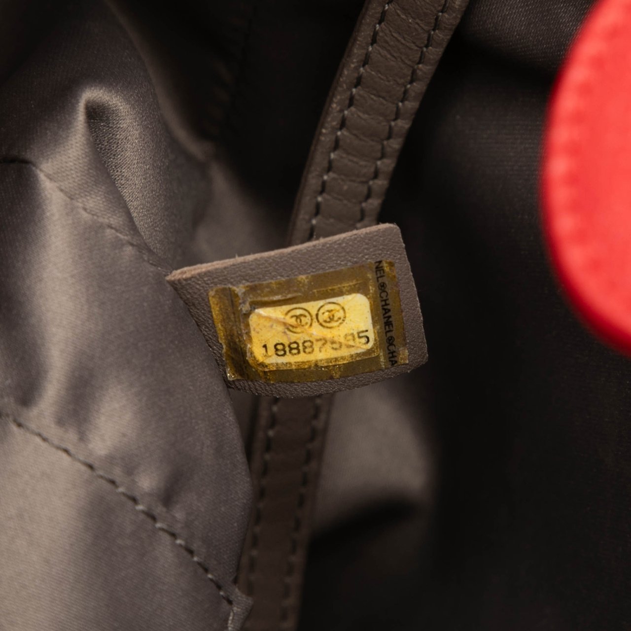 Chanel Caviar Petite Shopping Tote Rood