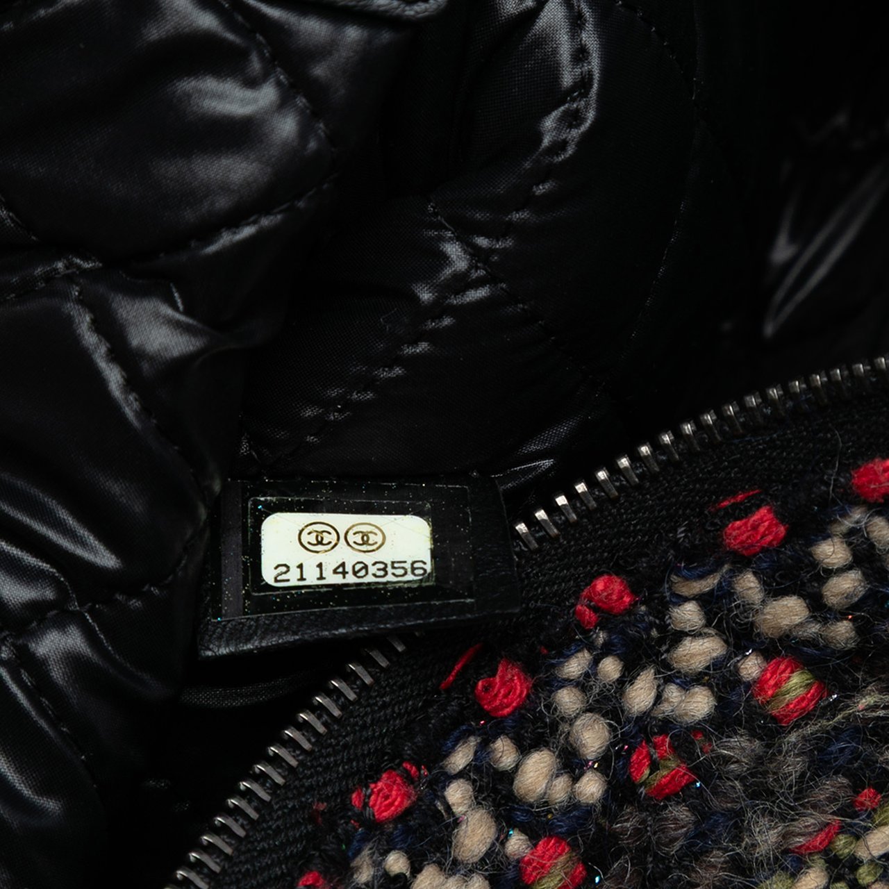 Chanel Quilted Tweed and Wool Cosmetic Pouch Blauw