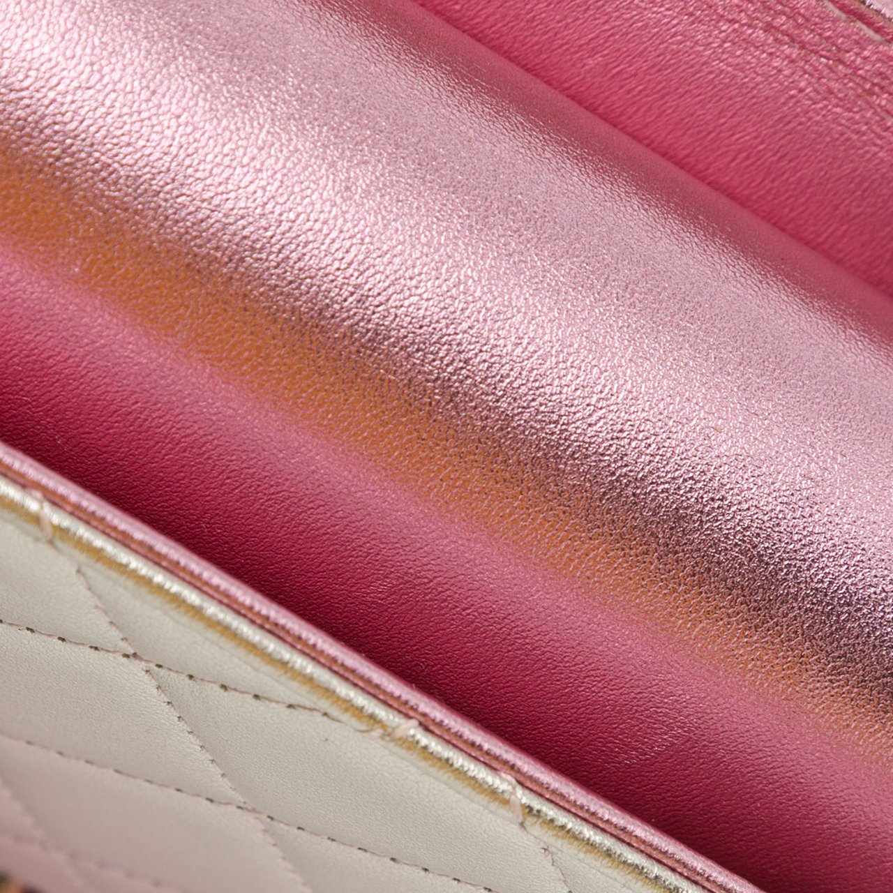 Chanel Mini Metallic Lambskin Like a Wallet Flap Roze