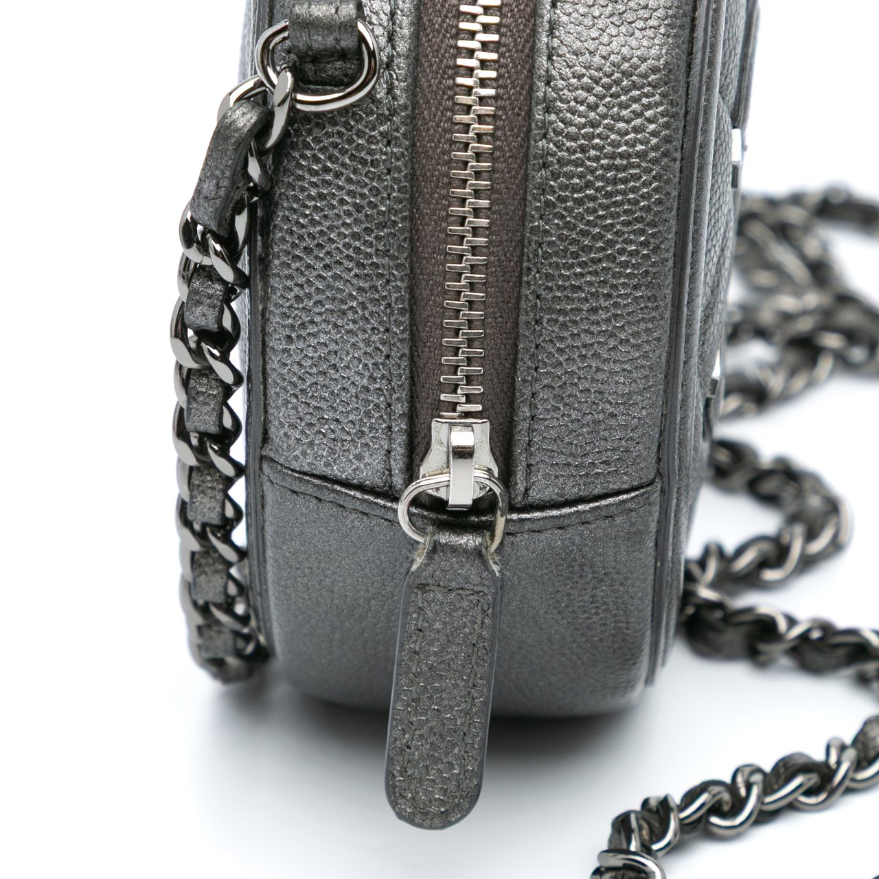 Chanel Metallic Caviar CC Filigree Round Clutch with Chain Zwart