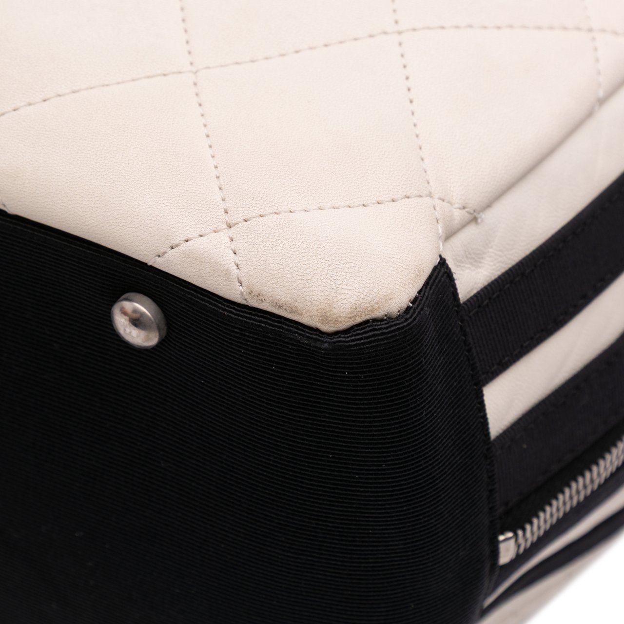 Chanel CC Quilted Lambskin Zip Shoulder Bag Wit