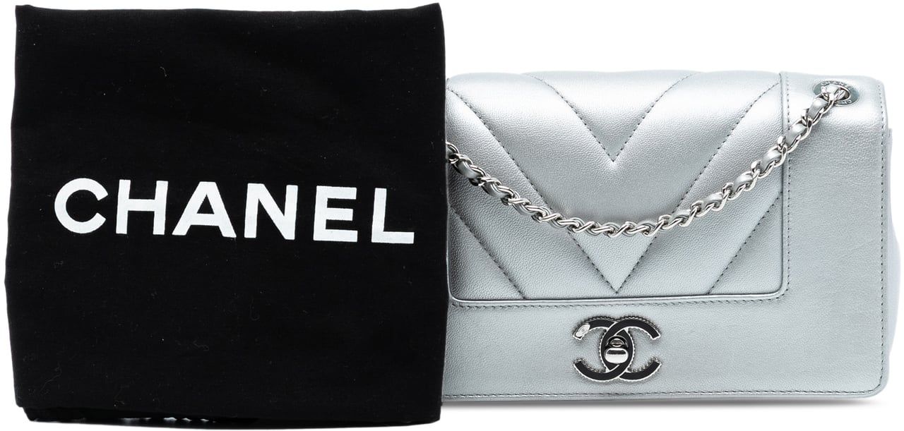 Chanel Mini Quilted Chevron Sheepskin Mademoiselle Vintage Flap Zilver