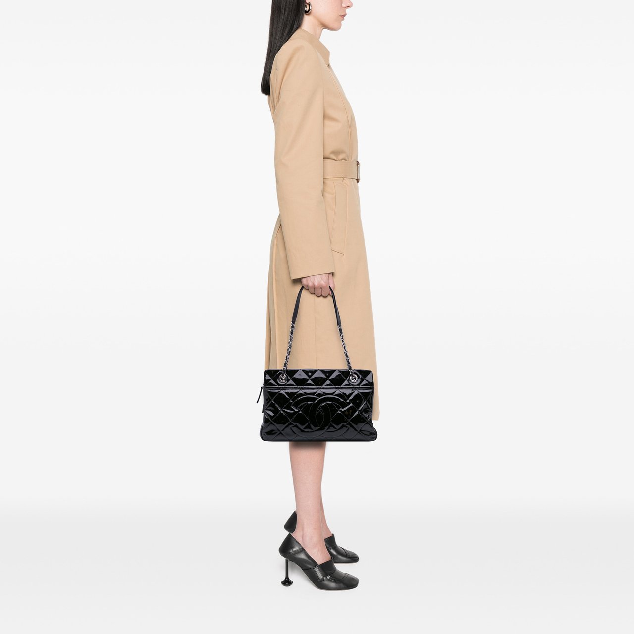 Chanel Medium CC Patent Soft Shopper Tote Zwart